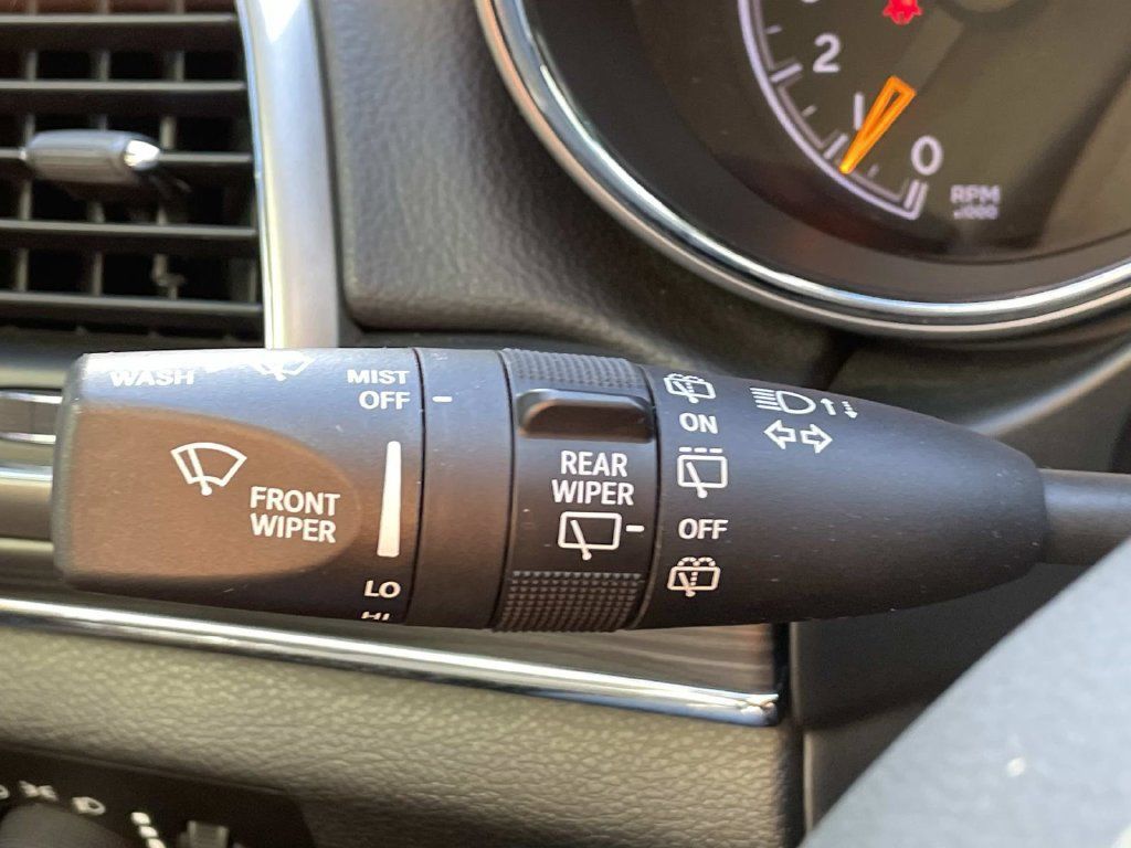 Used 2020 Jeep Grand Cherokee Limited AWD/4WD image 26