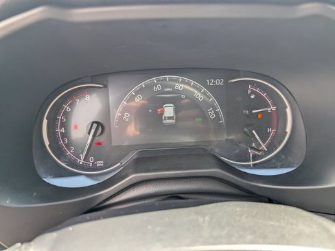 Used 2024 Toyota RAV4 XLE Premium FWD image 19