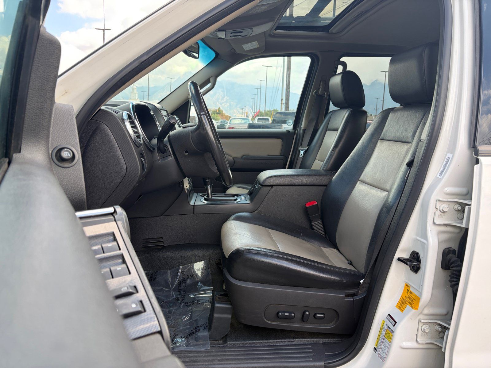Used 2008 Ford Explorer Sport Trac Limited AWD/4WD image 11