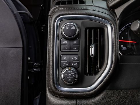 Used 2021 Chevrolet Silverado 2500 LTZ w/ LTZ Plus Package image 22