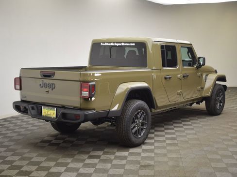 New 2026 Jeep Gladiator Sport image 6
