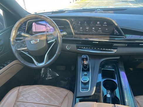 Used 2023 Cadillac Escalade ESV Premium Luxury image 13