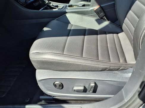 Used 2024 Volkswagen Jetta SE FWD image 20