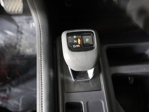 Used 2024 Nissan Pathfinder S image 43