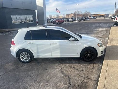 Used 2015 Volkswagen Golf S FWD image 7