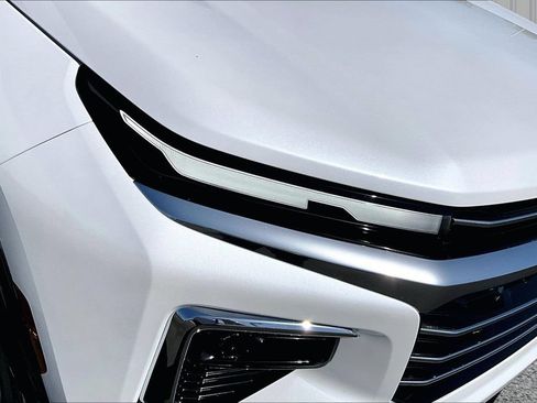 Used 2025 Chevrolet Traverse High Country AWD/4WD image 27