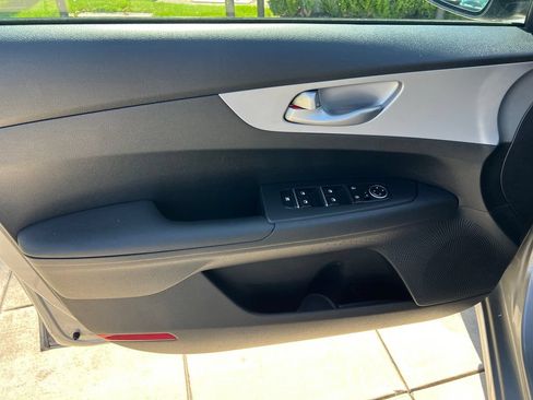 Used 2024 Kia Forte LXS FWD image 16