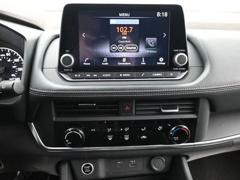 Used 2023 Nissan Rogue S image 21