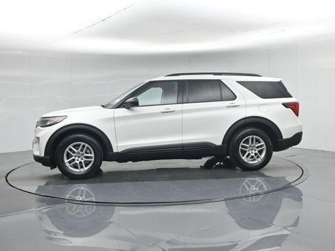 New 2026 Ford Explorer Active RWD image 29
