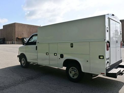 New 2026 Chevrolet Express 3500 w/ Power Convenience Package RWD image 9