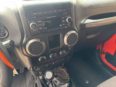 Used 2015 Jeep Wrangler Sport AWD/4WD image 16