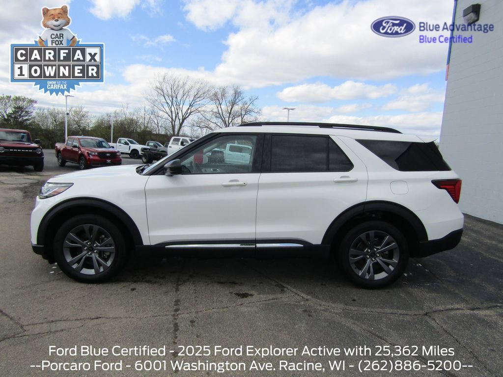 Used 2025 Ford Explorer Active AWD/4WD image 2
