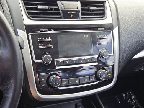 Used 2018 Nissan Altima 2.5 SV image 22