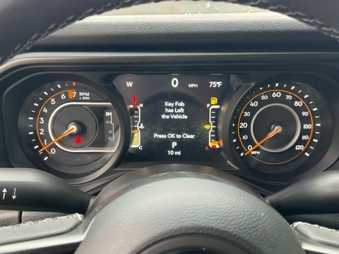 New 2025 Jeep Gladiator Willys image 18