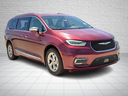 Used 2021 Chrysler Pacifica Limited w/ Premium & Safety Sphere Group AWD/4WD image 6