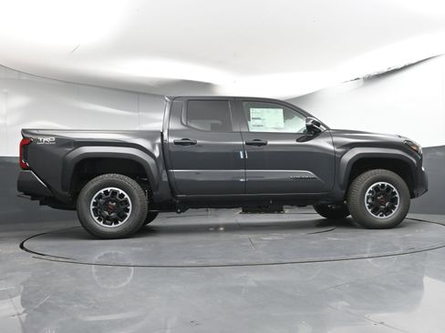 New 2025 Toyota Tacoma TRD Off-Road image 24