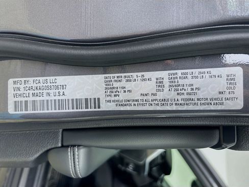 Used 2025 Jeep Grand Cherokee L Altitude AWD/4WD image 32