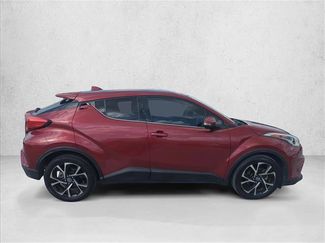 Used 2019 Toyota C-HR Limited video 4