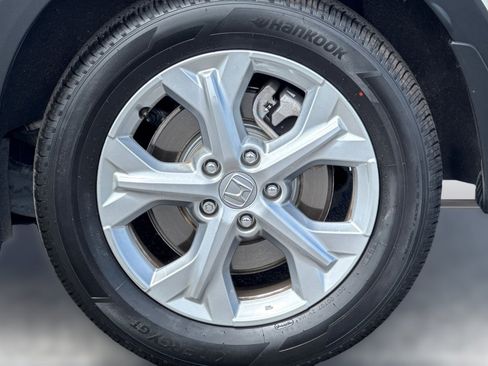 Used 2023 Honda HR-V LX image 11