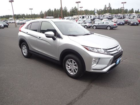 Used 2018 Mitsubishi Eclipse Cross ES FWD image 7