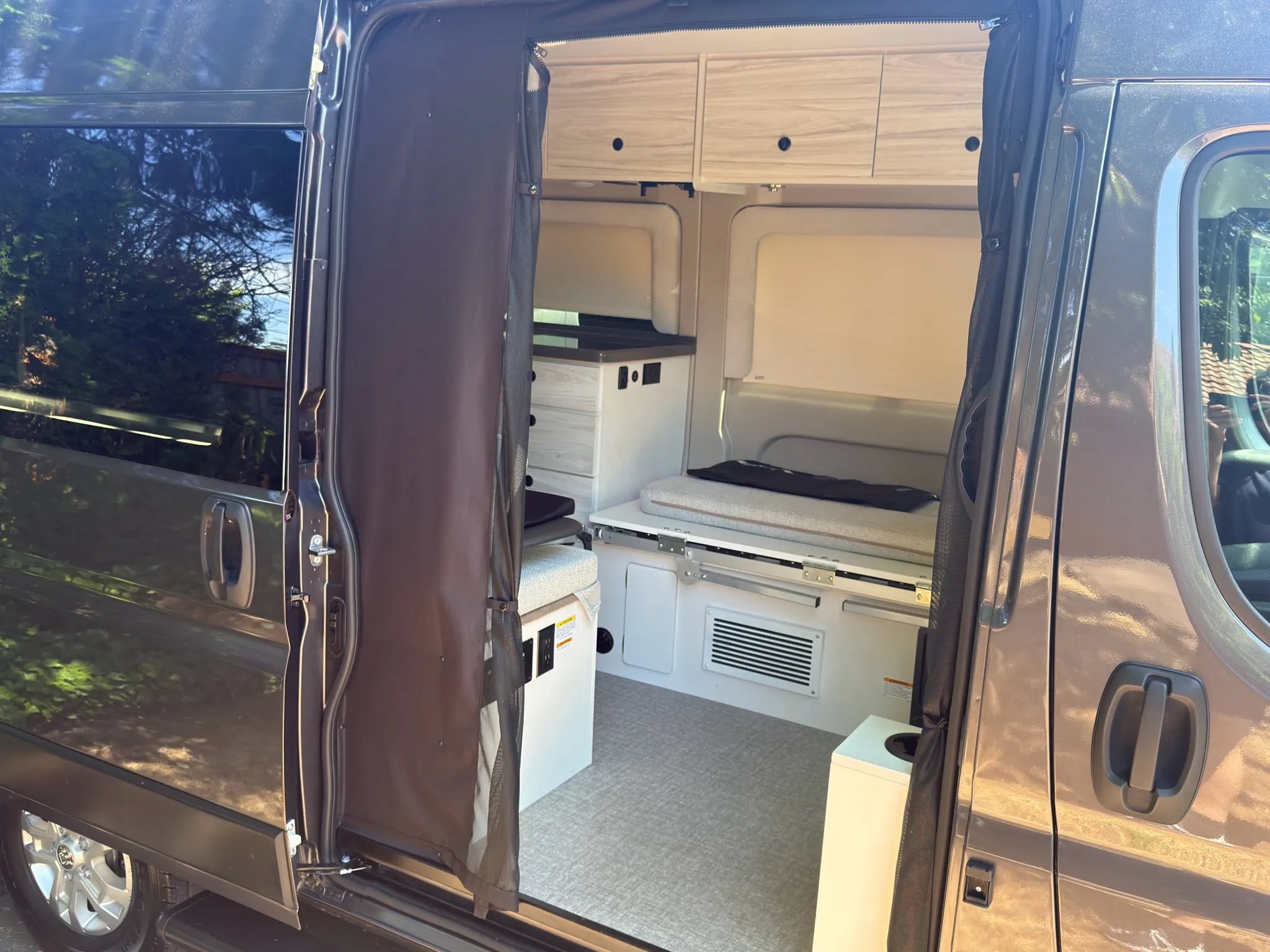 Used 2023 RAM ProMaster 1500 w/ Premium Convenience Group (B) FWD image 4