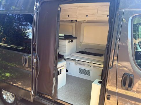 Used 2023 RAM ProMaster 1500 w/ Premium Convenience Group (B) FWD image 4