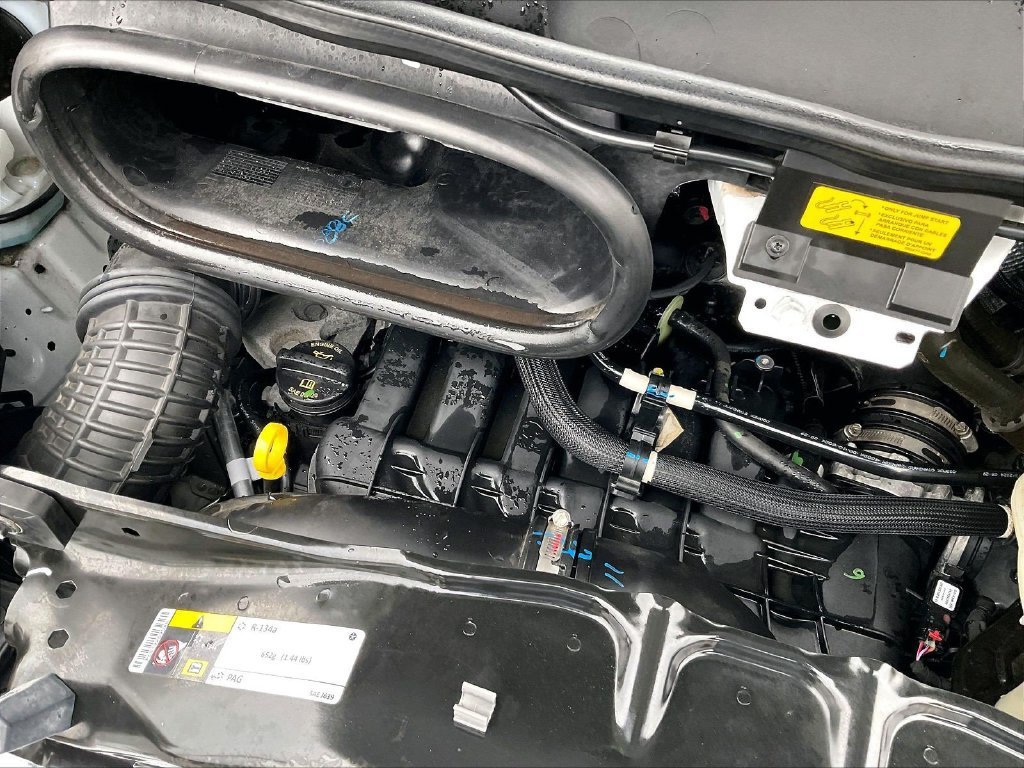 Used 2025 RAM ProMaster 2500 w/ U-Haul Equipment Group FWD image 33