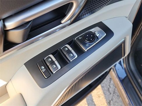 New 2025 Kia Telluride S image 11