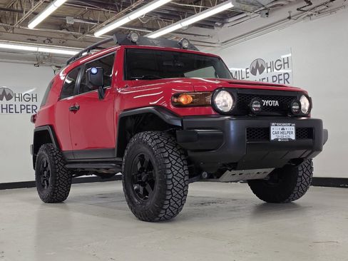 Used 2012 Toyota FJ Cruiser w/ Trail Teams Special Edition image 5