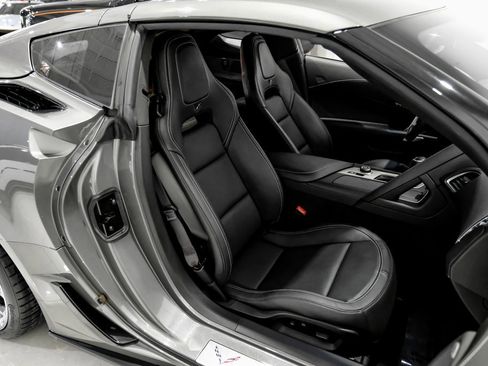 Used 2015 Chevrolet Corvette Z06 w/ 2LZ Preferred Equipment Group image 28