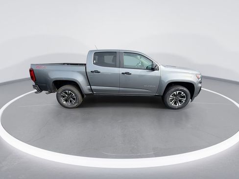 Used 2022 Chevrolet Colorado Z71 AWD/4WD image 9