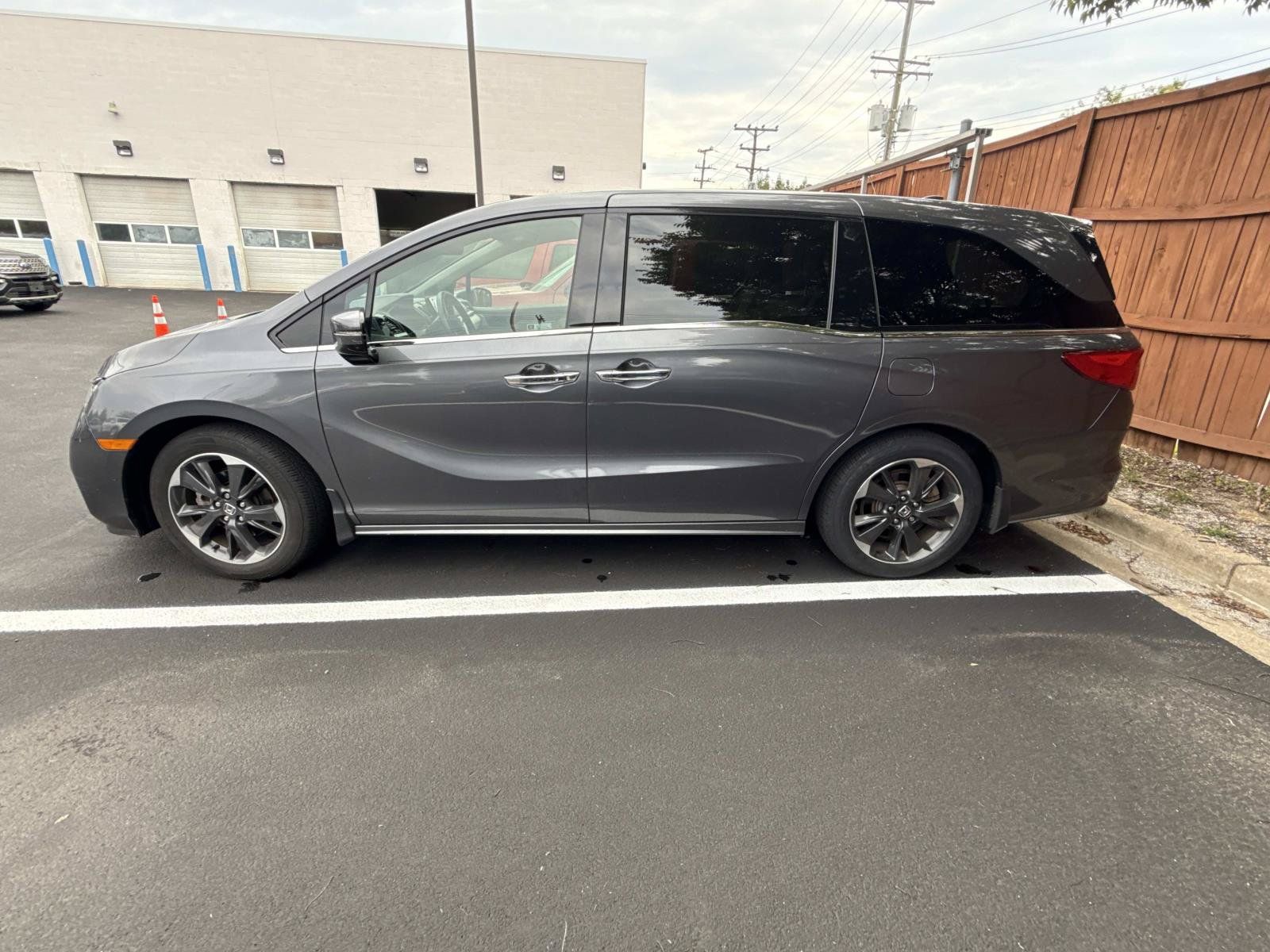 Certified 2024 Honda Odyssey Elite image 3