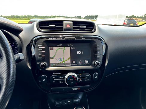 Used 2019 Kia Soul ! w/ Technology Package image 14