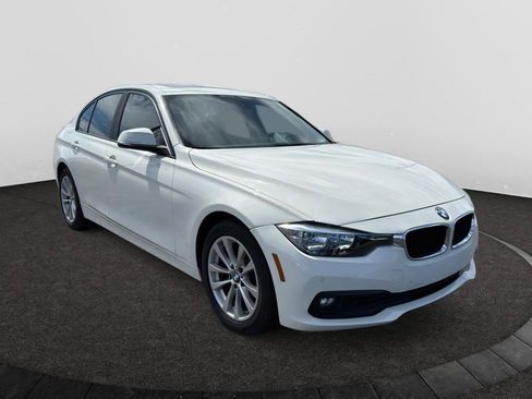 Used 2017 BMW 320i Sedan RWD image 3