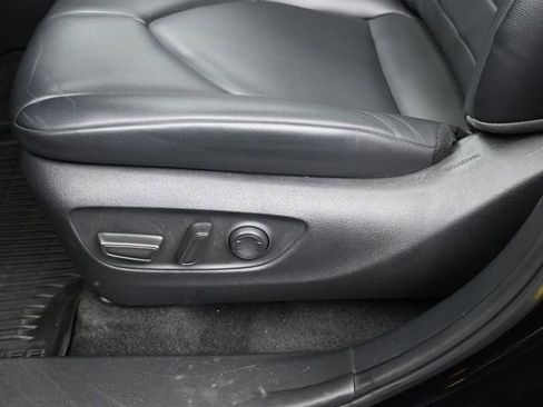 Certified 2023 Toyota Highlander XLE image 21