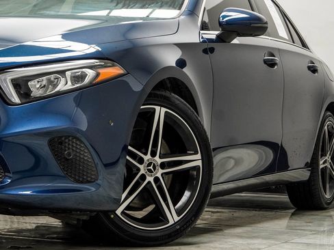 Used 2022 Mercedes-Benz A 220 image 3