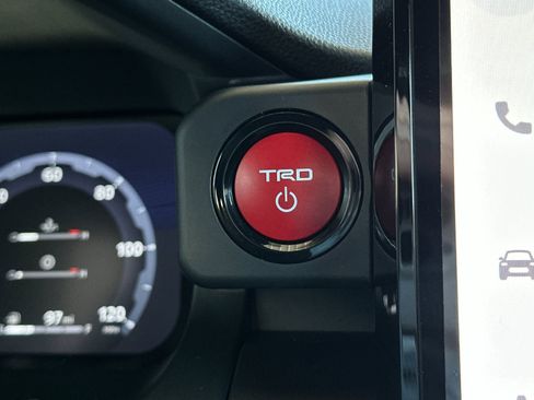 New 2025 Toyota Tacoma TRD Off-Road image 20