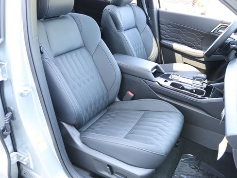 New 2026 Mitsubishi Outlander SEL AWD/4WD image 16