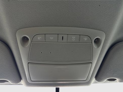 Used 2019 Nissan Sentra SR FWD image 32