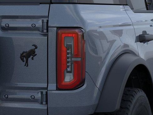 New 2025 Ford Bronco Outer Banks w/ Black Appearance Package image 23