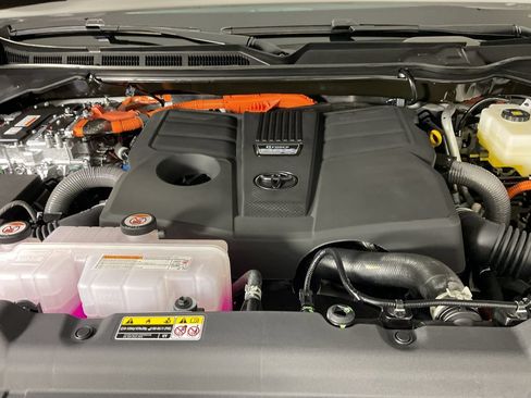 New 2026 Toyota Sequoia Platinum AWD/4WD image 25