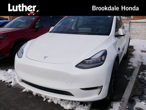 Used 2023 Tesla Model Y Long Range image 1