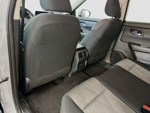 Used 2025 Nissan Rogue SV AWD/4WD image 27
