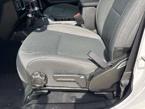 Used 2024 Jeep Gladiator Sport AWD/4WD image 25