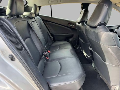 Used 2022 Toyota Prius Prime XLE image 16