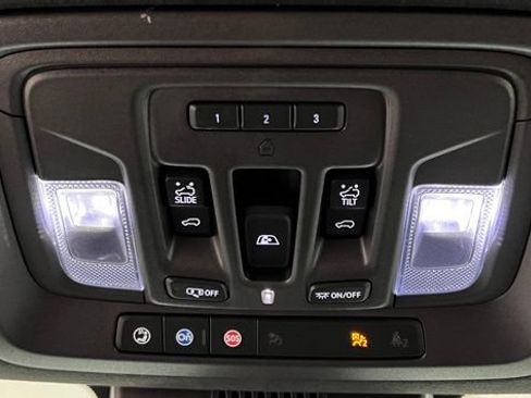 Used 2023 GMC Sierra 1500 Denali Ultimate AWD/4WD image 39
