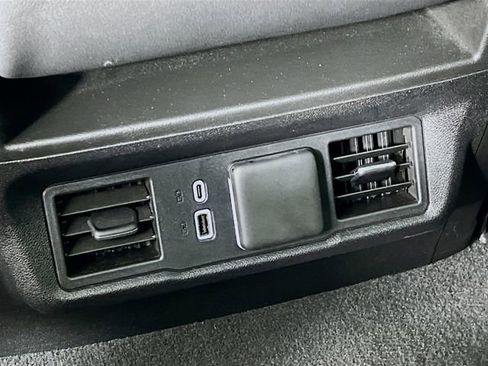 Used 2025 GMC Sierra 1500 SLT image 34