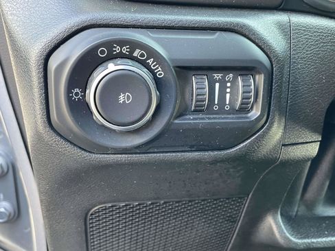 Used 2019 Jeep Wrangler Unlimited Sport S AWD/4WD image 18