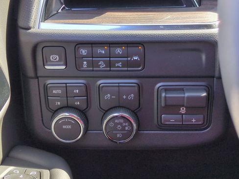 New 2026 Chevrolet Tahoe Premier w/ Sun And Tow Package image 18