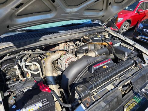 Used 2004 Ford Excursion XLT AWD/4WD image 36